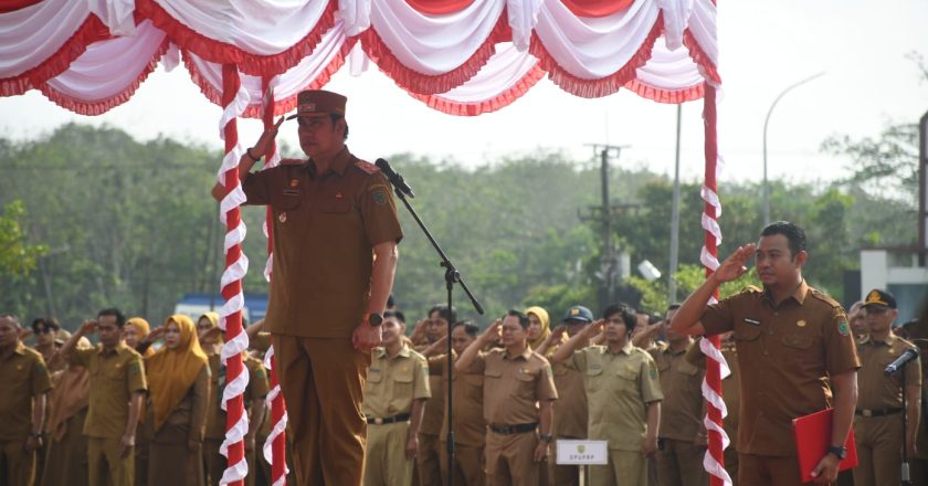 Wabub Pulpis Pimpin Upacara Gabungan Peringati Hardiknas dan Hari Otonomi Daerah