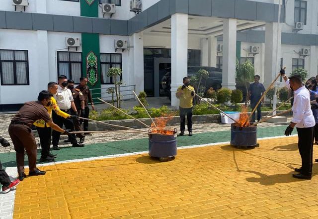 Kejaksaan Negeri Barito Selatan Musnahkan Barbuk 48.94 Gram Sabu