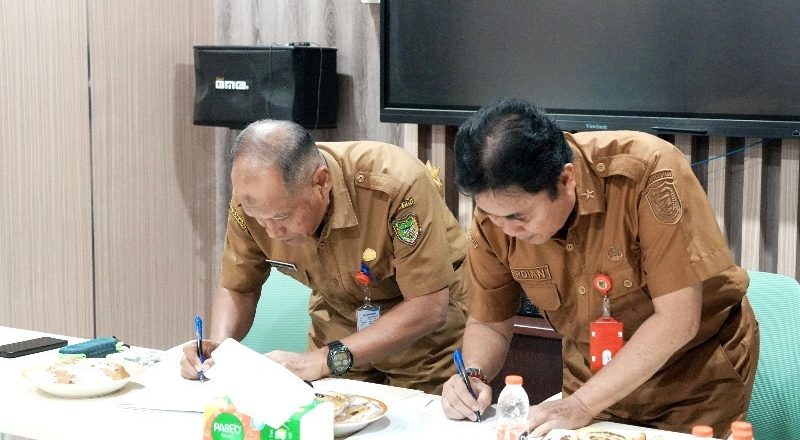 Sertijab Kadis Kominfosandi Barito Utara, H Mochamad Ikhsan Serahkan Jabatan kepada H Ardian