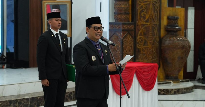 Bupati Barut Tekankan Integritas dan Evaluasi Berkala Terhadap 136 Pejabat yang Dilantik