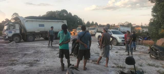 Gaji Tak Dibayar Tujuh Bulan, Eks Karyawan PT Prager Kencana Services Tahan Truk Hauling Batubara
