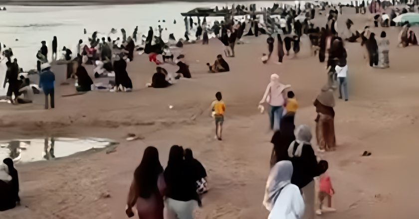Kepala Disbudparpora Barut Imbau Keselamatan di Wisata Dadakan Pantai Sungai Barito