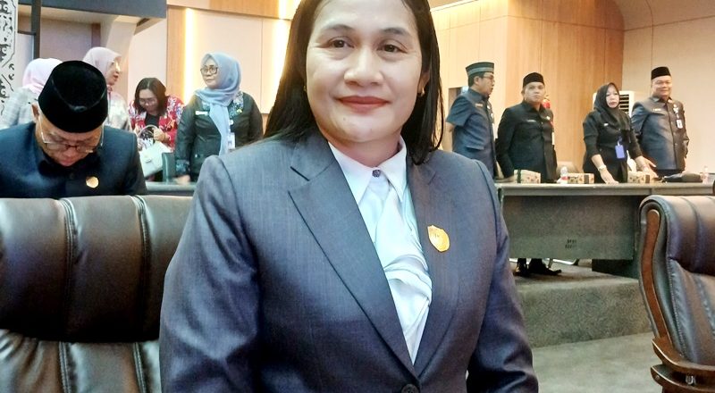 Anggota DPRD Barut Apresiasi Korpri Bagikan 2.000 Masker di Tengah Kabut Asap
